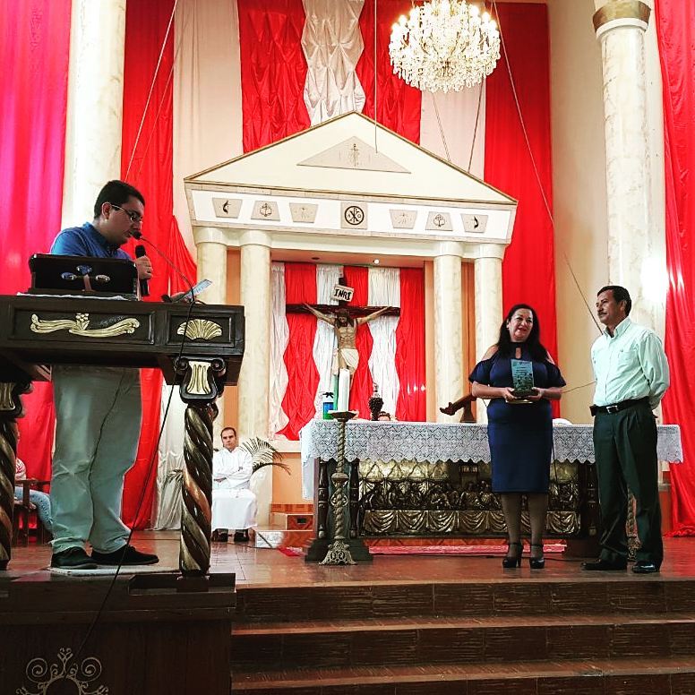 AGRADECIENDO LA VIDA DOCENTES ALMA Y VIDA POR SU PROFESI�N