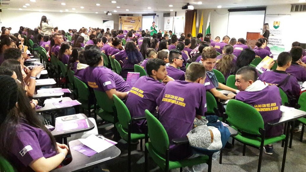 250 L�DERES JUVENILES DE CALDAS SE COMPROMETEN CON ACCIONES DE PAZ EN SUS MUNICIPIOS