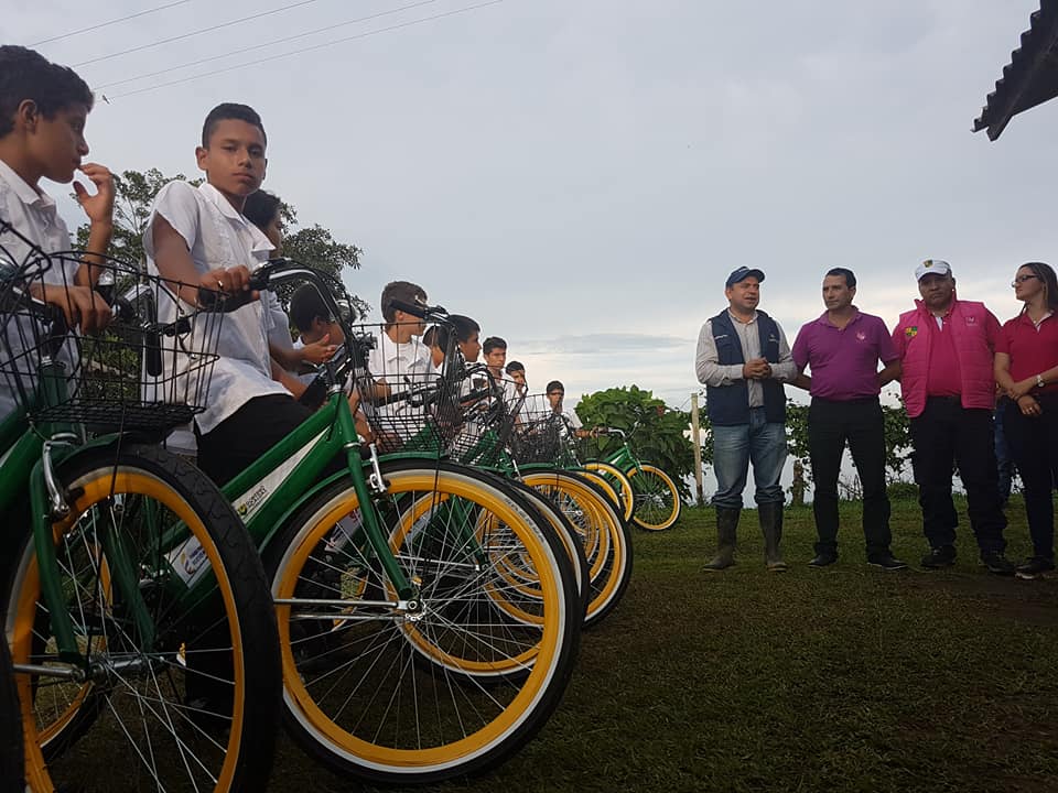 SAN DIEGO PEDALEA POR LA EDUCACI�N.