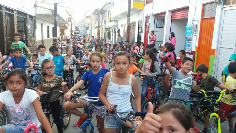 PEDALEANDO POR MI SALUD.
