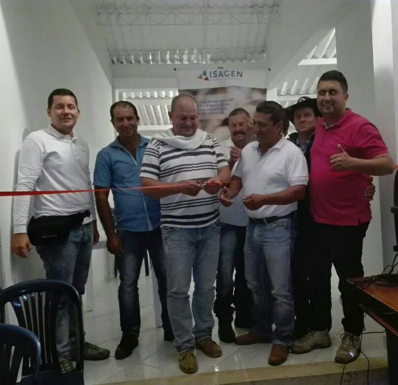 UNIENDO ESFUERZOS EN PRO DE LA COMUNIDAD- CASETA COMUNAL 