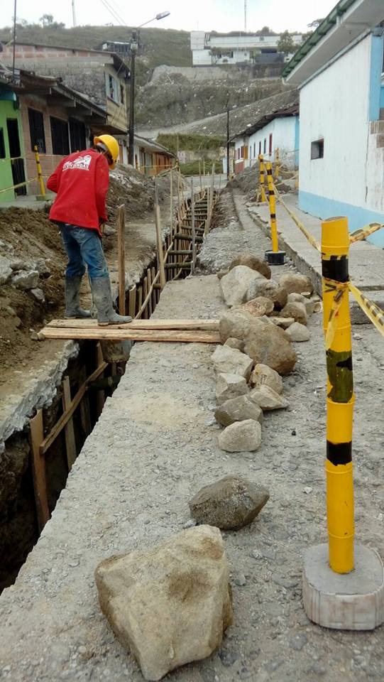 INSTALACI�N DEL NUEVO SISTEMA DE ALCANTARILLADO EN EL �REA URBANA DEL CORREGIMIENTO DE FLORENCIA