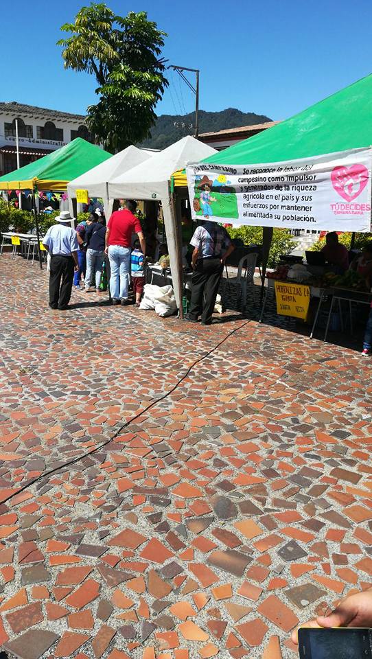 SEGUNDO MERCADO CAMPESINO 2018.