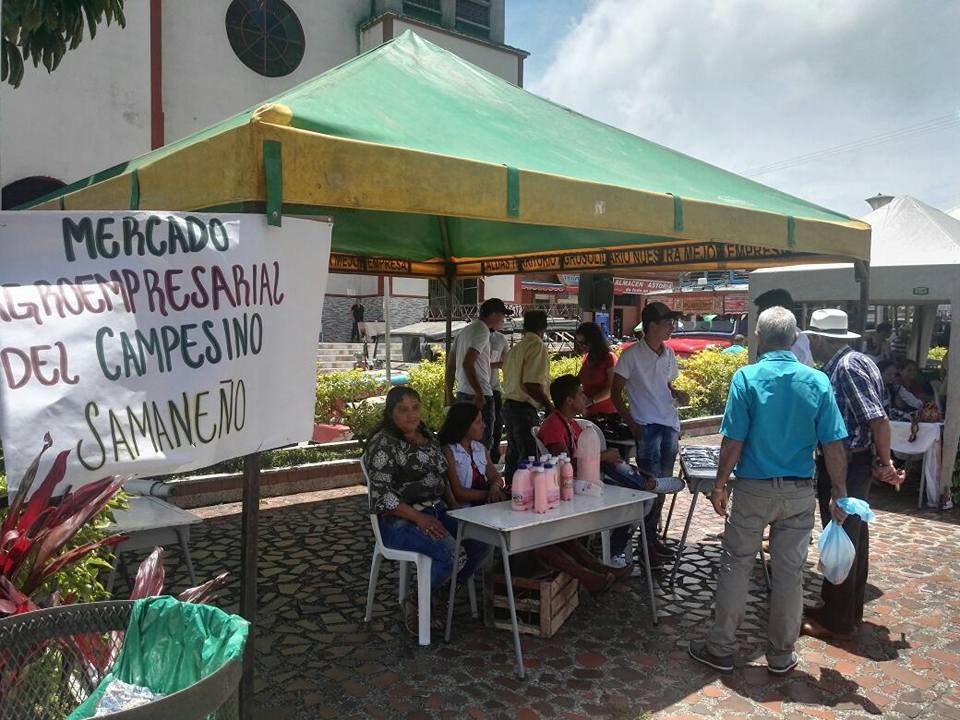 SEGUNDO MERCADO CAMPESINO 2018.