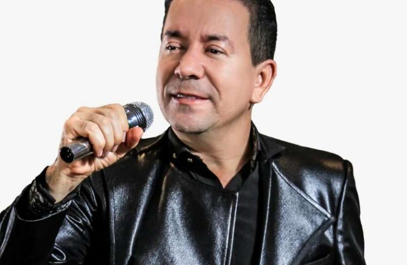 DE M�DICO A CANTANTE DE M�SICA POPULAR, EL SAMANE�O ORLANDO L�PEZ