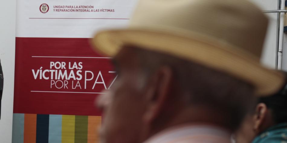 UNIDAD DE V�CTIMAS INDEMNIZ� A 60 PERSONAS DE CALDAS