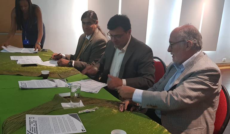 $1.752 MILLONES DE PESOS SE INVERTIR�N EN LOS HOSPITALES DE CALDAS