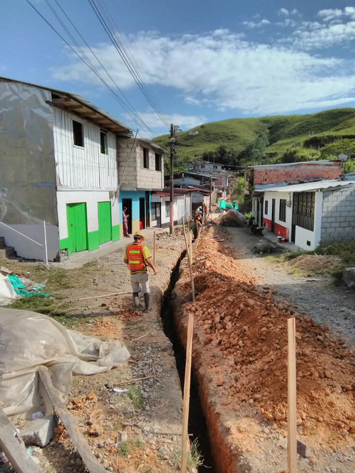 M�S OBRAS PARA SAMAN� TRABAJO ARTICULADO ALCALD�A-EMPOCALDAS.