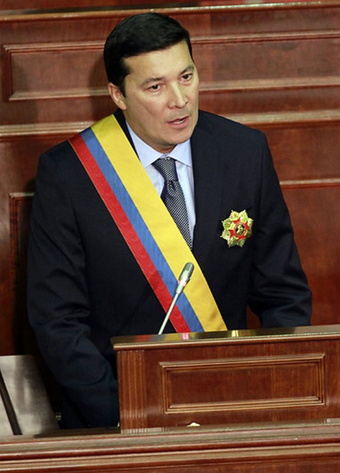 EXCONGRESISTAS NO EST�N INHABILITADOS PARA SER MAGISTRADOS DEL CNE
