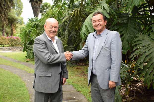 DOS L�DERES, CON PESO EN EL CAF�