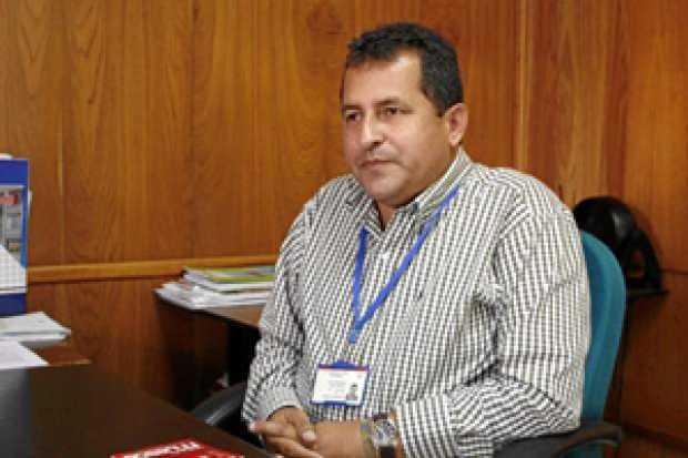 RENUNCIA EL SECRETARIO DE EDUCACI�N DE CALDAS PARA ASPIRAR A LA GOBERNACI�N