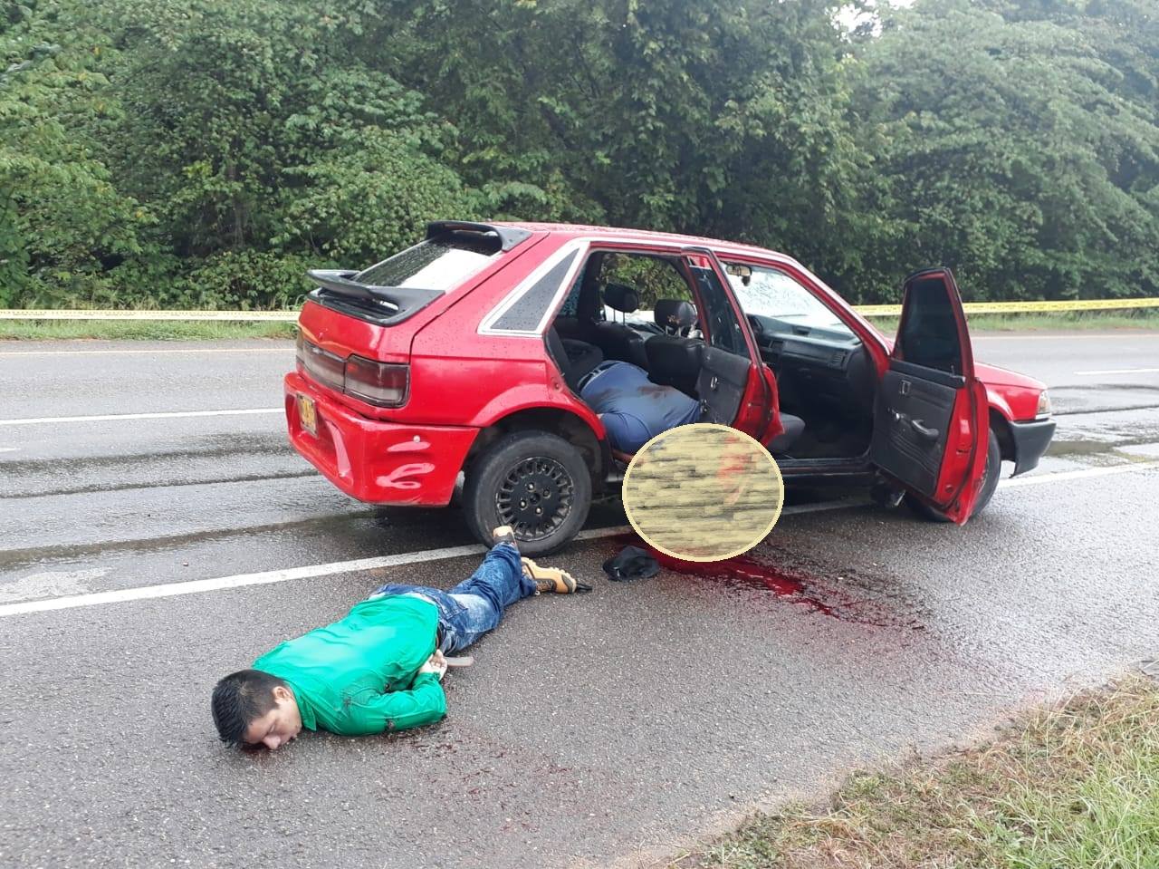 ATAQUE A BALA A VEH�CULO DEJA DOS MUERTOS Y UN HERIDO