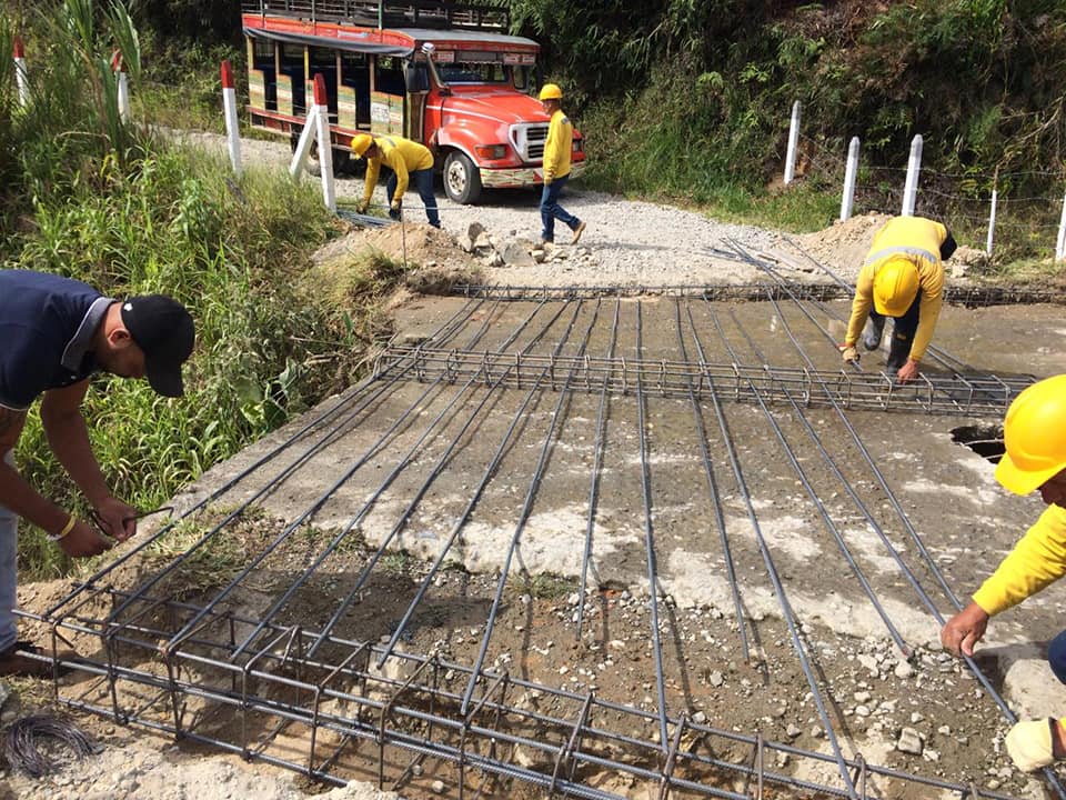 SE RESTAUR� EL PUENTE DE LA VEGA HACIA LA VEREDA CALIFORNIA