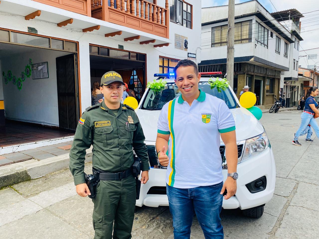 CAMIONETA PARA LA POLICIA SAMAN�
