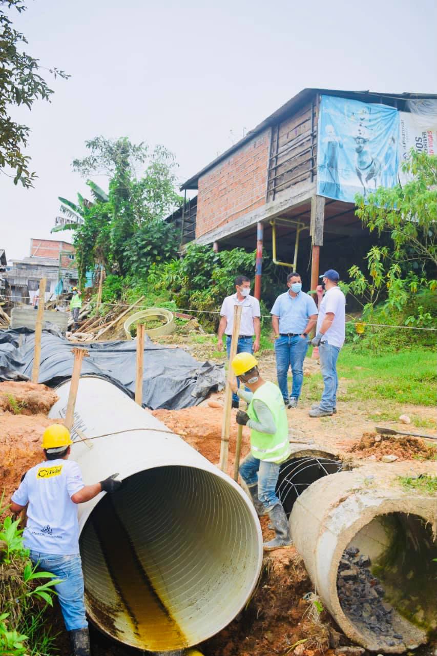 OBRAS QUE SE ADELANTAN EN EL SECTOR LA LAGUNA Y LA PLAZUELA