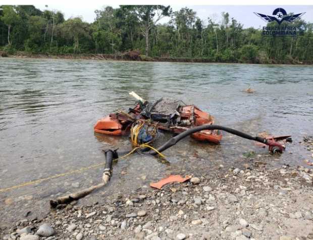 REALIZAN OPERATIVO CONTRA LA MINER�A ILEGAL EN EL R�O LA MIEL, EN L�MITES DE CALDAS Y ANTIOQUIA