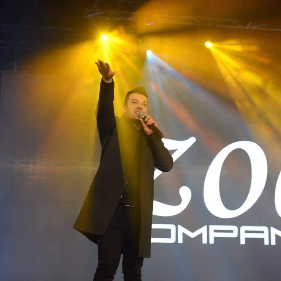 LA HISTORIA DEL EMPRESARIO QUE COMENZ� COMO LUSTRABOTAS Y HOY GENERA M�S DE 900 EMPLEOS