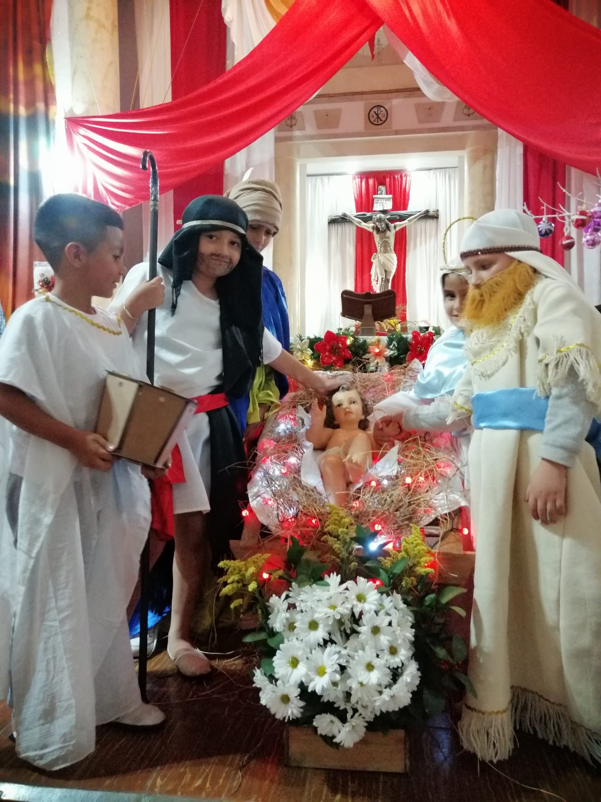 AS� CELEBRAMOS LA MISA DE NAVIDAD EST� NOCHE