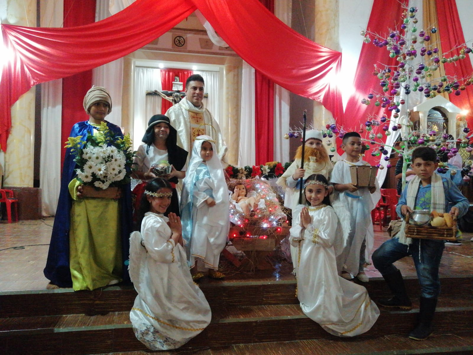 AS� CELEBRAMOS LA MISA DE NAVIDAD EST� NOCHE