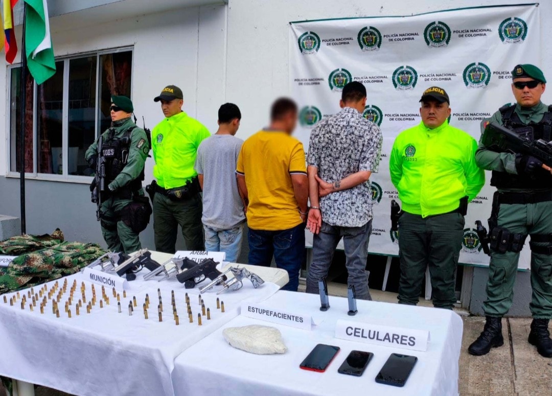 GOLPE CONTRA PRESUNTOS ACTORES CRIMINALES EN CALDAS MEDIANTE LA �OPERACI�N CRISTALES�. LOS DELINCUENTES RECIBIERON A BALA A LAS AUTORIDADES