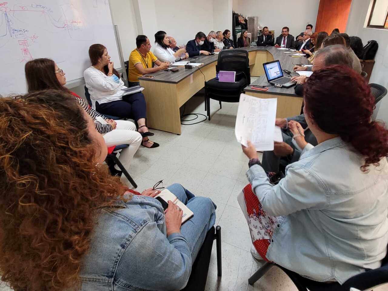 SOCIALIZAN ESTRATEGIA EN CALDAS LA VIOLENCIA ESCOLAR NO VA M�S