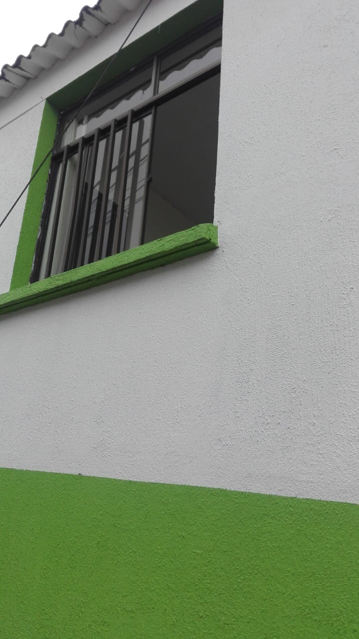 EN LA MADRUGADA PERSONAS EN ESTADO DE EMBRIAGUEZ LANZARON UNA PIEDRA CONTRA EL HOSPITAL