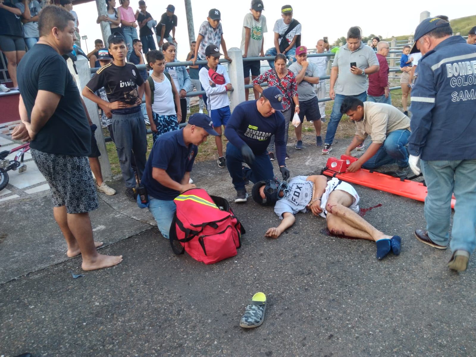 ACCIDENTE DE TRANSITO EN LA V�A PRINCIPAL SECTOR LAS CAMELIA