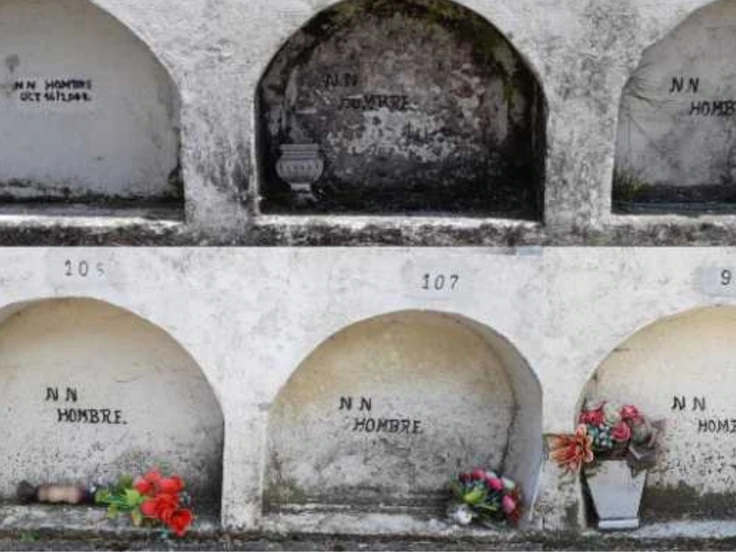FAMILIA RECIBE RESTOS DE DOS HERMANOS DESAPARECIDOS HACE 17 A�OS EN SAMAN�