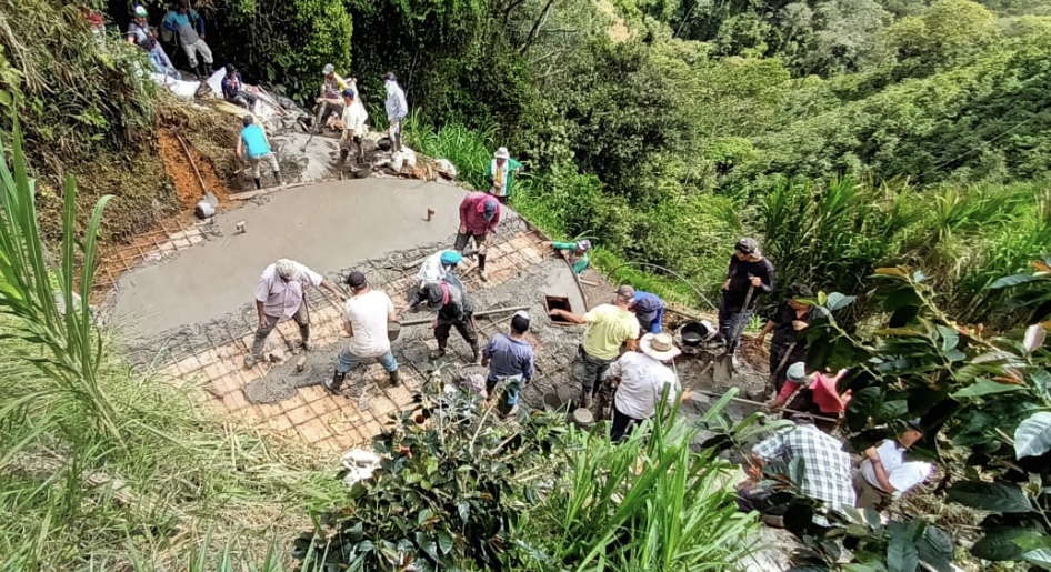 CONSTRUCCI�N DE OBRAS PARA EL MEJORAMIENTO DEL ACUEDUCTO VEREDA EL SILENCIO