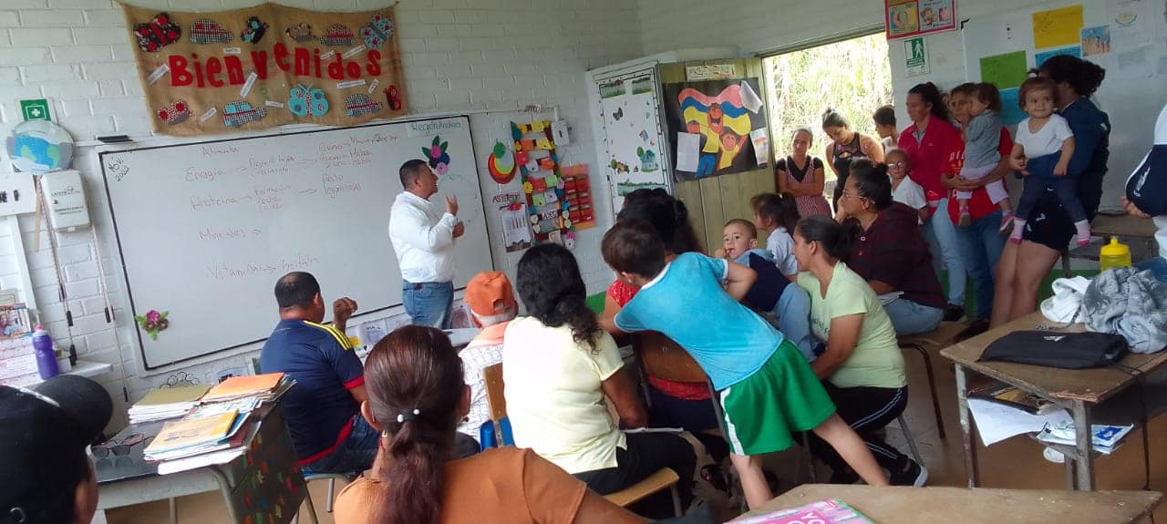 BRIGADAS DE SALUD  Y RECOLECCI�N DE BASURAS
