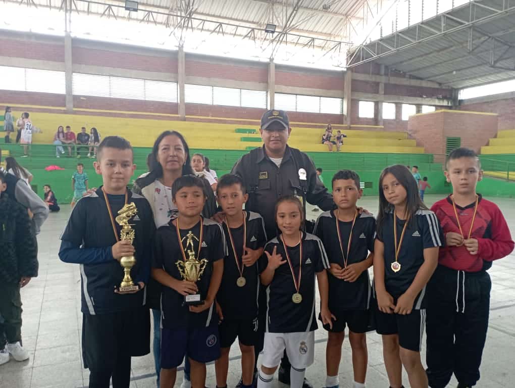 CULMINA INTERCLASES *CHEDA*  DE LA I.E SAN AGUST�N SEDE (A) 