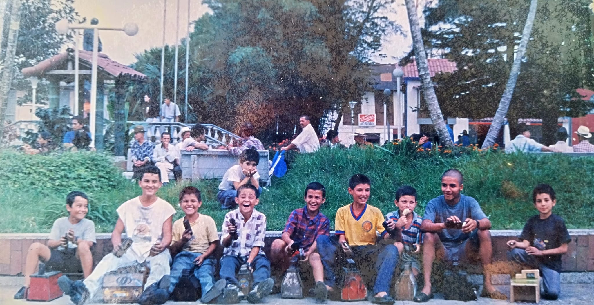 LOS NI�OS EMBOLADORES DE SAMAN�