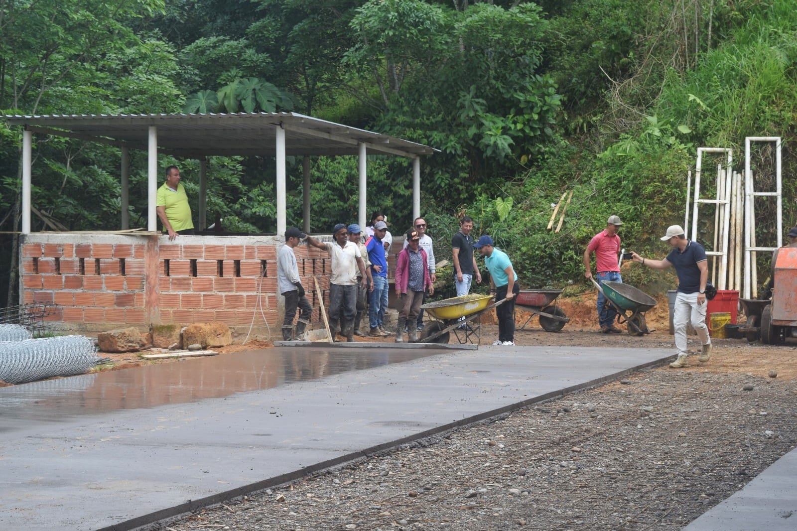 MEJORAMIENTO DE LA CANCHA DE MICRO DE LA INSTITUCI�N EDUCATIVA RANCHOLARGO
