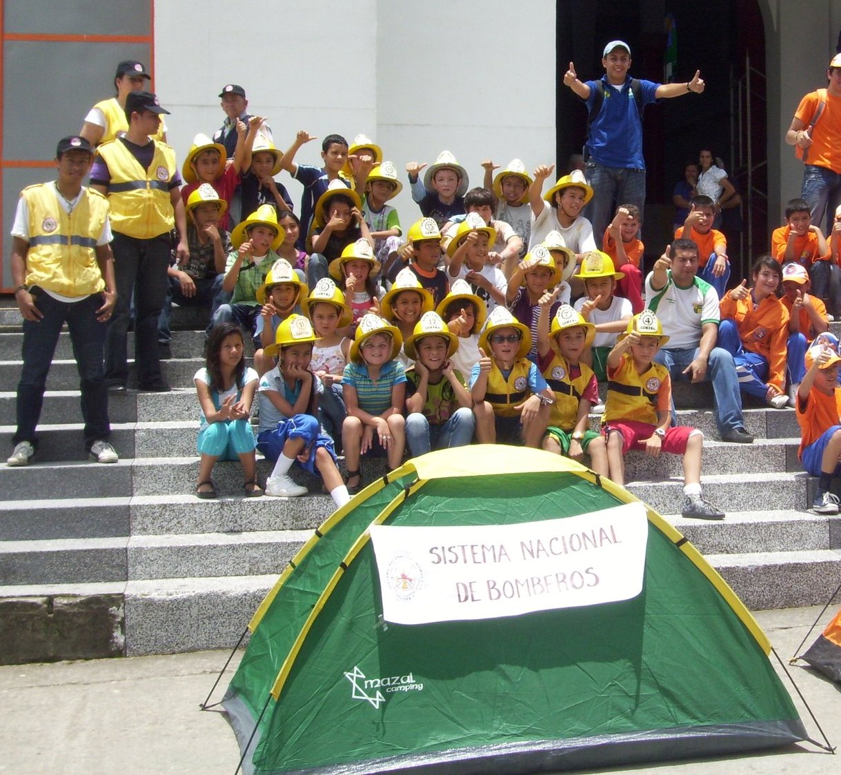 RECREACI�N CON BOMBEROS JUVENILES