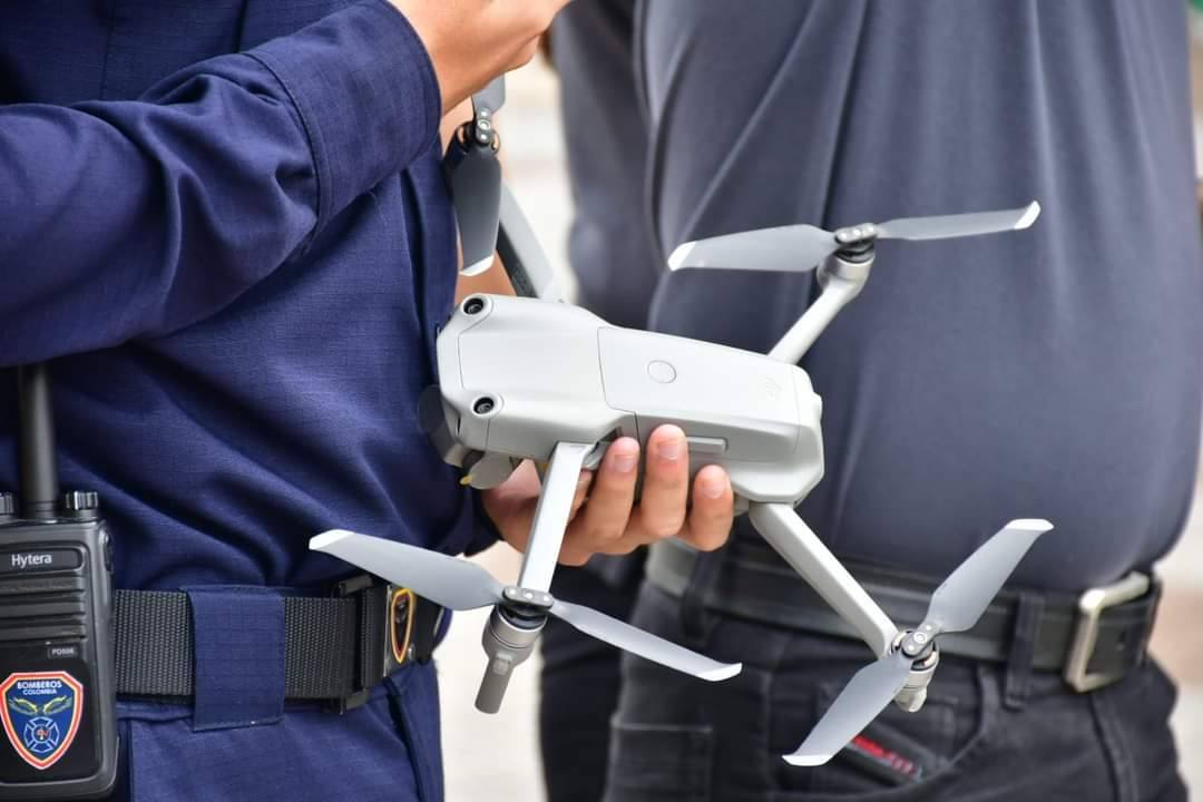 DONACI�N DRONES CUERPO DE BOMBEROS