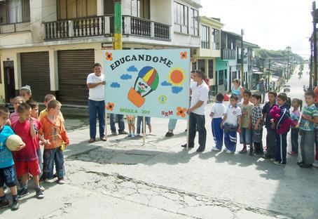 LOS NI�OS DE CALDAS COMPARTEN EN SU MES