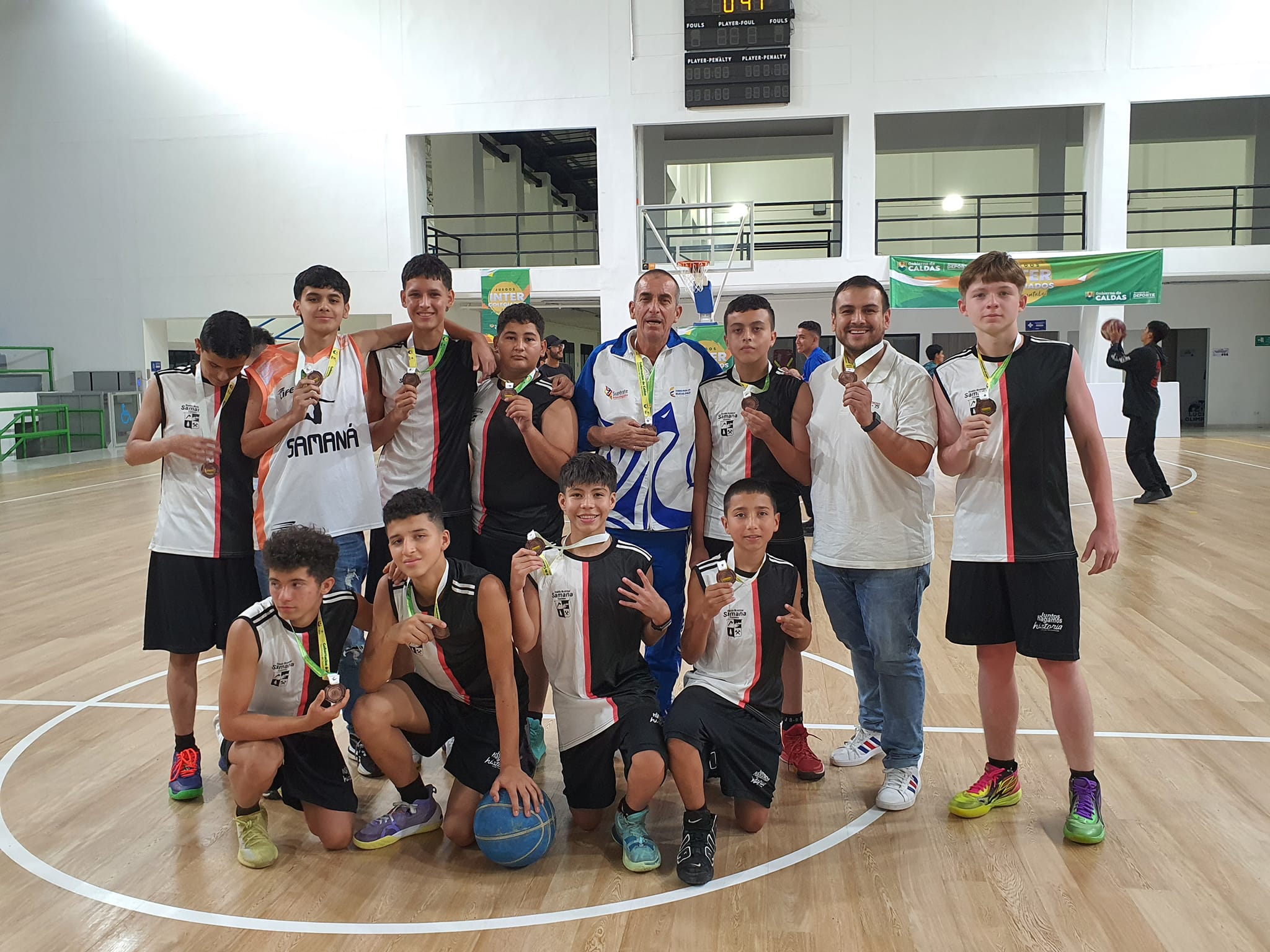 SELECCI�N PREJUVENIL MASCULINA DE BALONCESTO TERCER PUESTO A NIVEL DEPARTAMENTAL