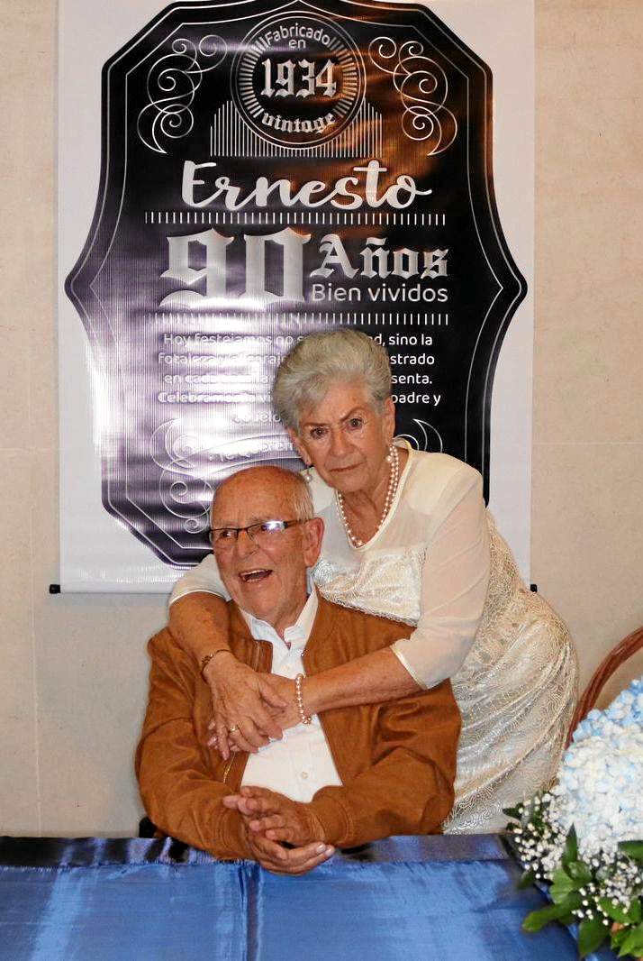 90 A�OS DE UN MAESTRO ERNESTO QUINTERO