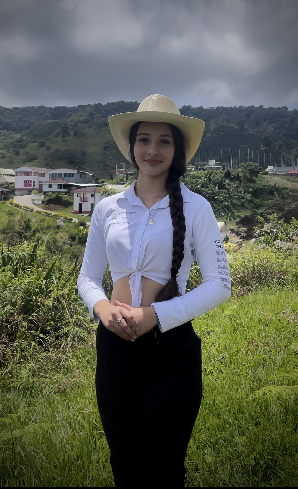ZULEY MU�OZ DE ENCIMADAS CANDIDATA AL REINADO AL 55 FESTIVAL DE LOS PALENQUES