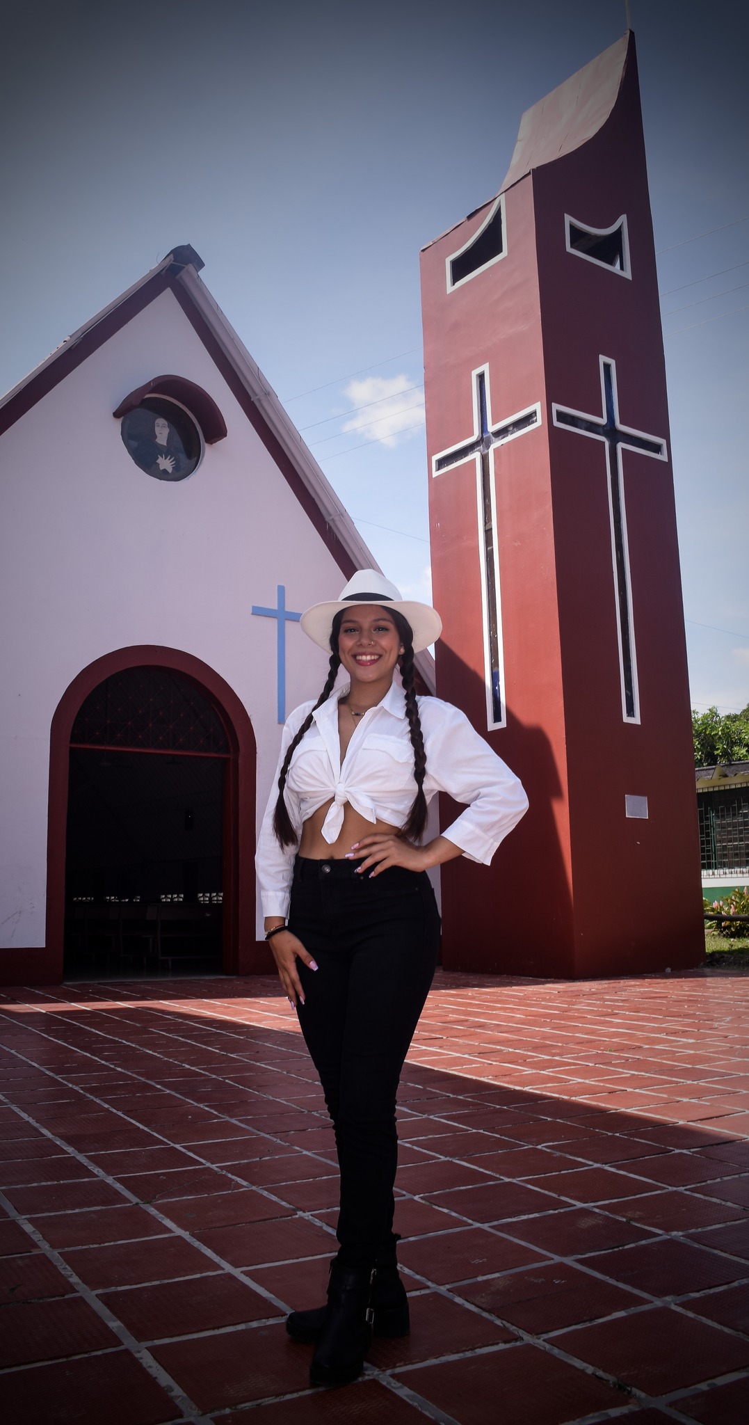 MAR�A CAMILA CORTEZ DE BERL�N CANDIDATA AL REINADO AL 55 FESTIVAL DE LOS PALENQUES