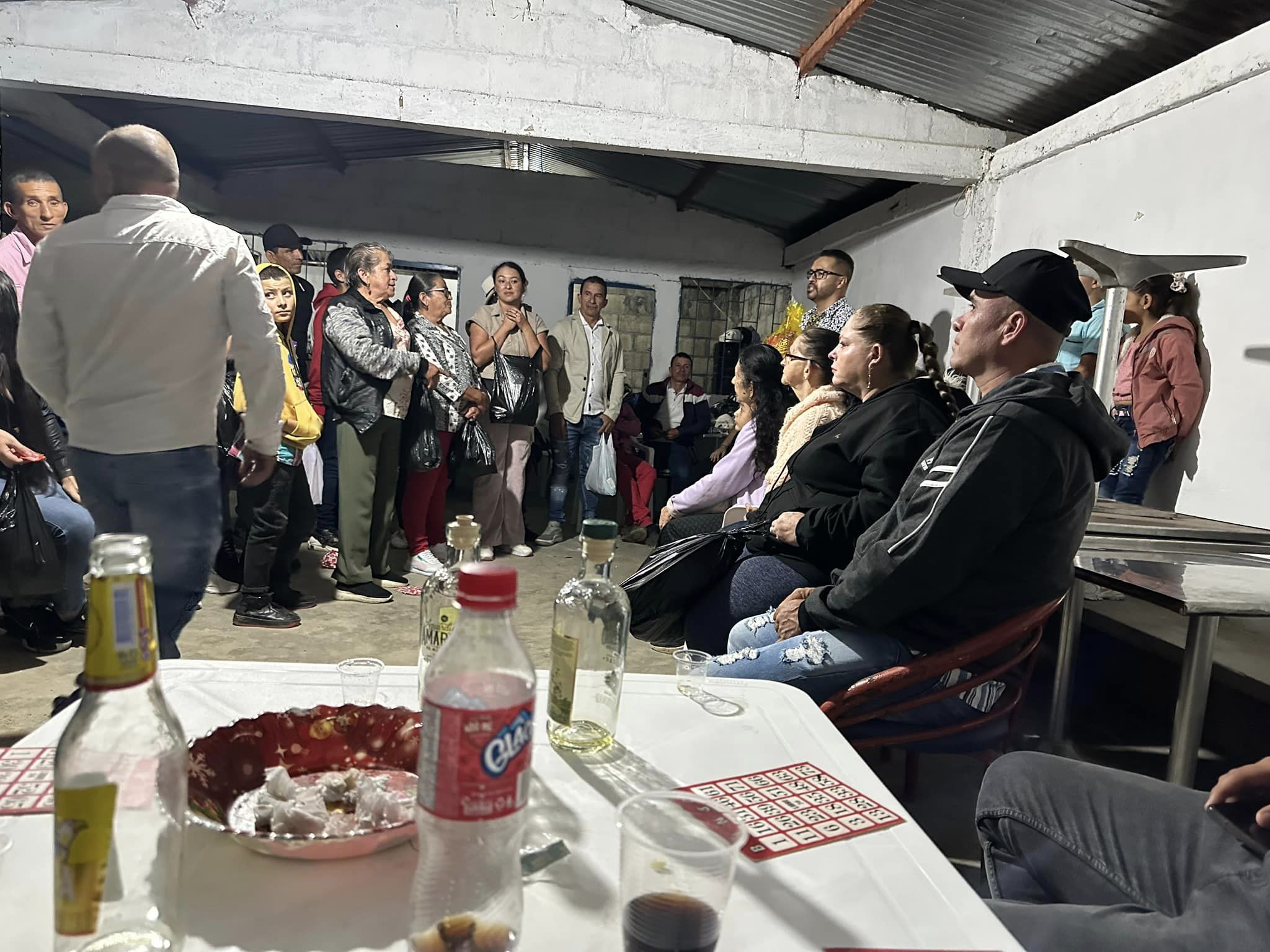 FESTEJANDO  AMOR Y AMISTAD EN LA VEREDA YARUMALITO