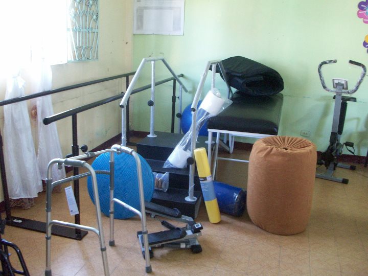 FUNDACI�N VANNESA RECIBE DONACIONES
