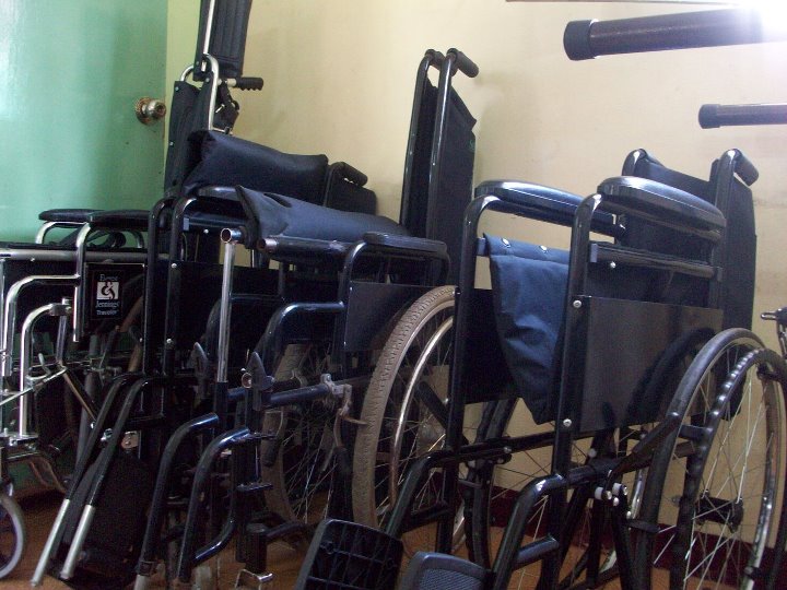 FUNDACI�N VANNESA RECIBE DONACIONES