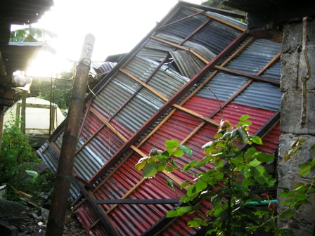 VENDAVAL DESTECHA 7 VIVIENDAS EN ZONA RURAL DE SAMAN�