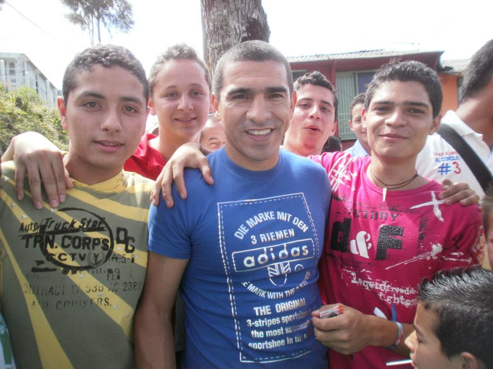 VICTOR HUGO ARISTIZABAL � VISITA A SAMAN� 
