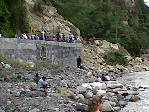 DERRUMBE VIA VICTORIA EL CRUCE 