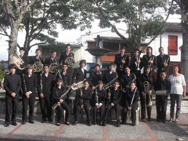 FILADELFIA (CALDAS) RECIBE 13 BANDAS ESTUDIANTILES