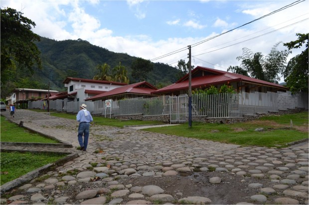 EN PUEBLO NUEVO (PENSILVANIA) SE REALIZ� FORO CON LA COMUNIDAD 