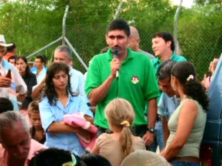 SAMAN� DOLORIDO DESPIDI� AL CANDIDATO DE LA U