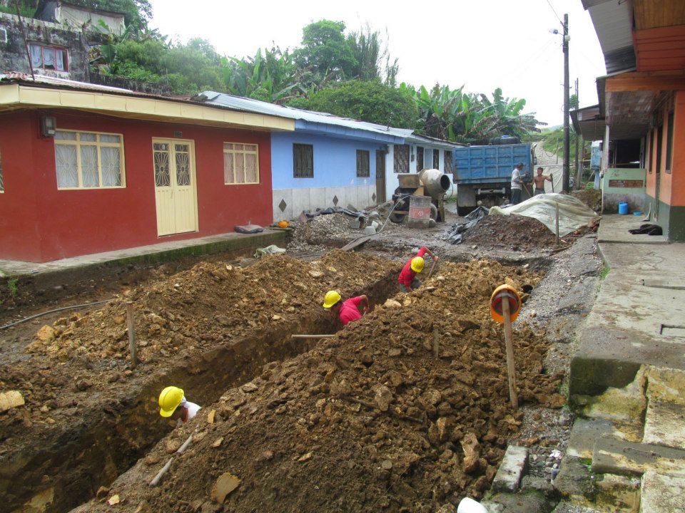PAVIMENTACION SECTOR DIVINO NI�O